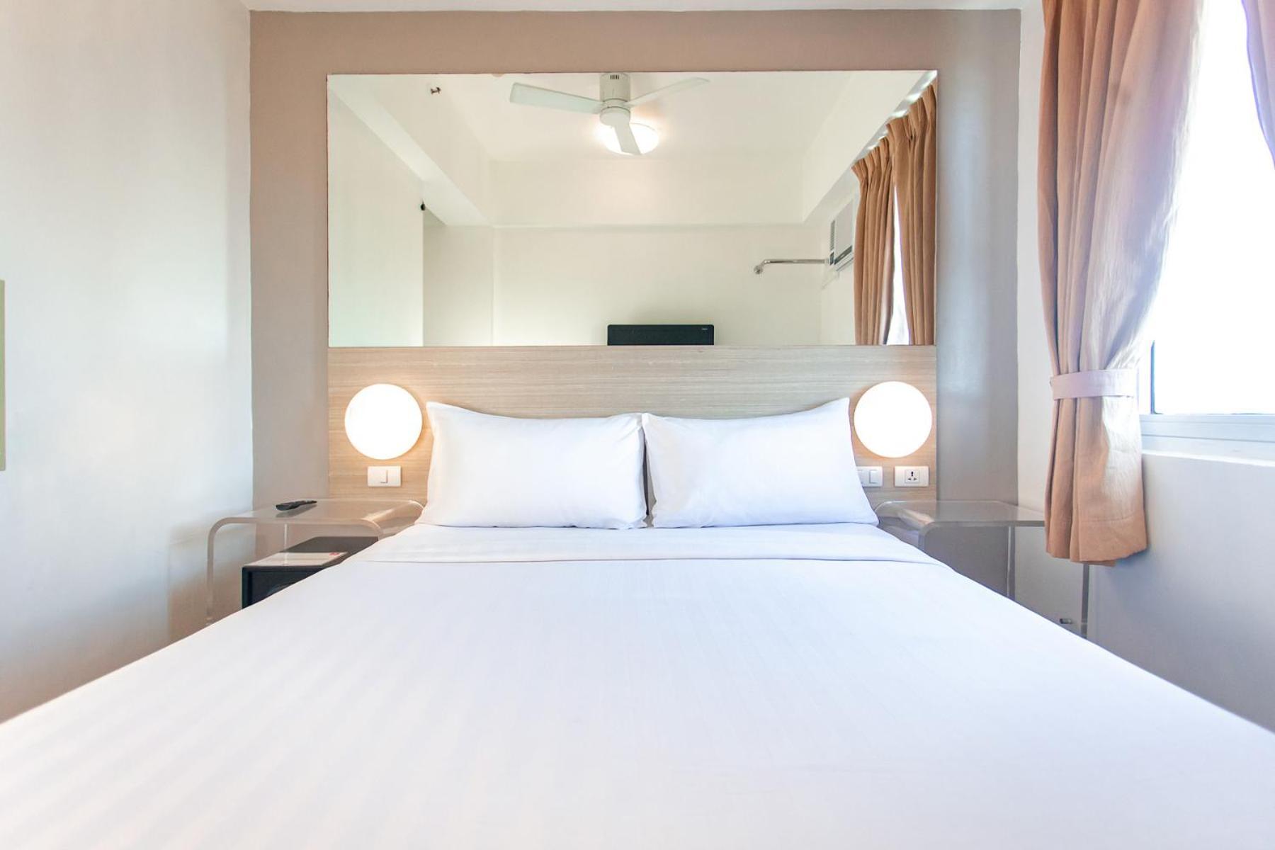 Red Planet Manila Malate Mabini Hotel Eksteriør billede