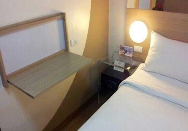 Red Planet Manila Malate Mabini Hotel Eksteriør billede