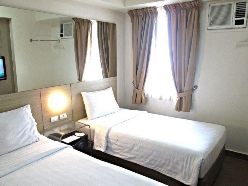 Red Planet Manila Malate Mabini Hotel Eksteriør billede