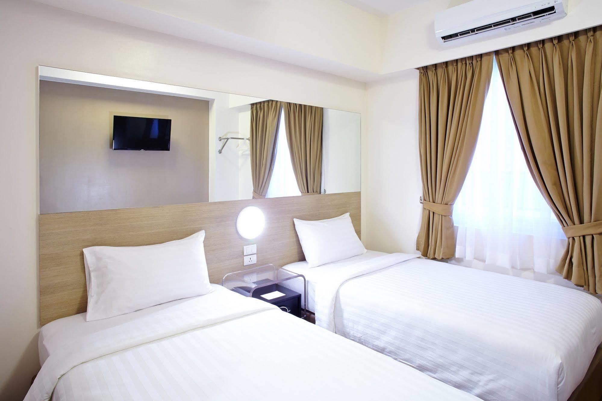 Red Planet Manila Malate Mabini Hotel Eksteriør billede